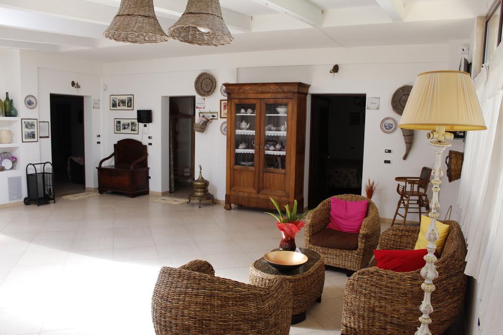 B&B Barletta Acasamia Con Parcheggio Privato Εξωτερικό φωτογραφία