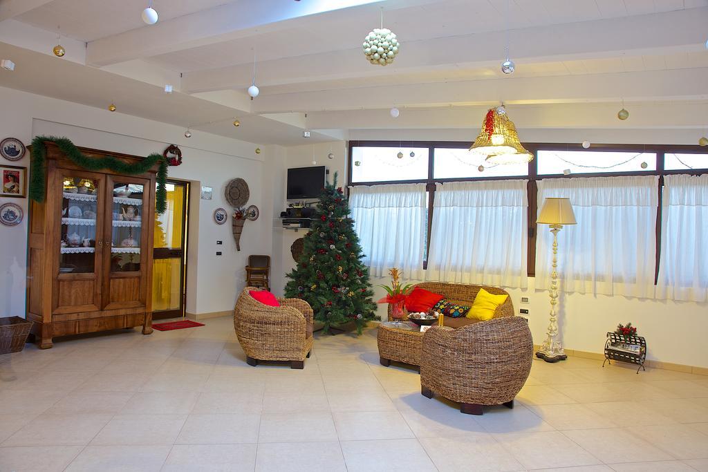 B&B Barletta Acasamia Con Parcheggio Privato Εξωτερικό φωτογραφία